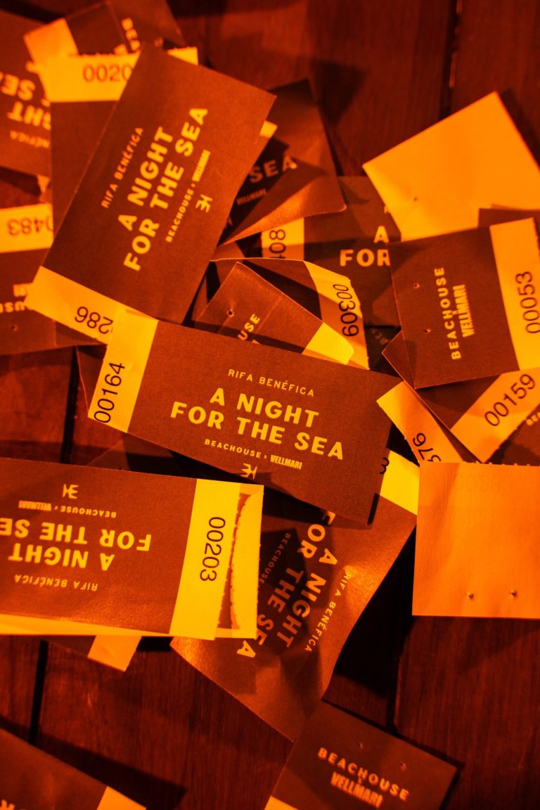 Papeletas de la rifa benéfica de A Night for the Sea
