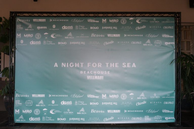 Invitados en el photocall de A Night for the Sea, en Beachouse Ibiza