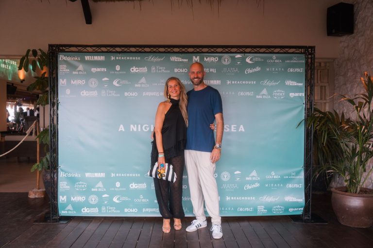 Invitados en el photocall de A Night for the Sea, en Beachouse Ibiza
