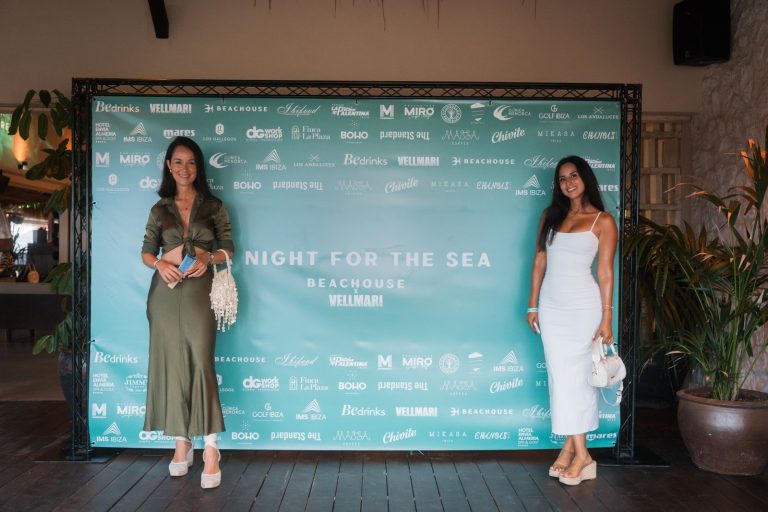 Invitados en el photocall de A Night for the Sea, en Beachouse Ibiza