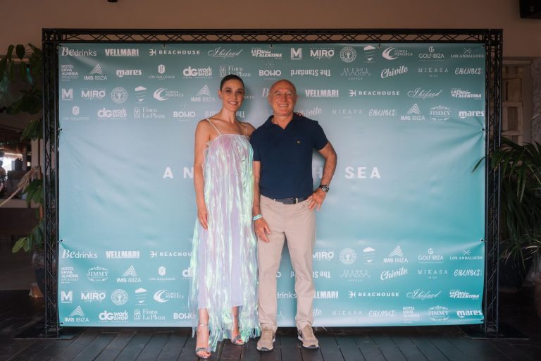 Invitados en el photocall de A Night for the Sea, en Beachouse Ibiza