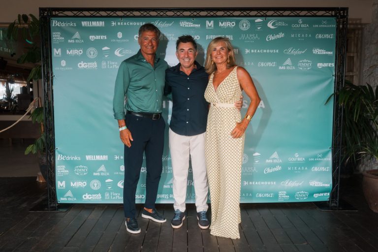 Invitados en el photocall de A Night for the Sea, en Beachouse Ibiza