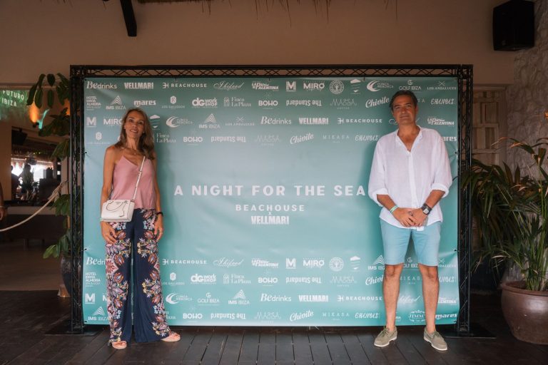Invitados en el photocall de A Night for the Sea, en Beachouse Ibiza